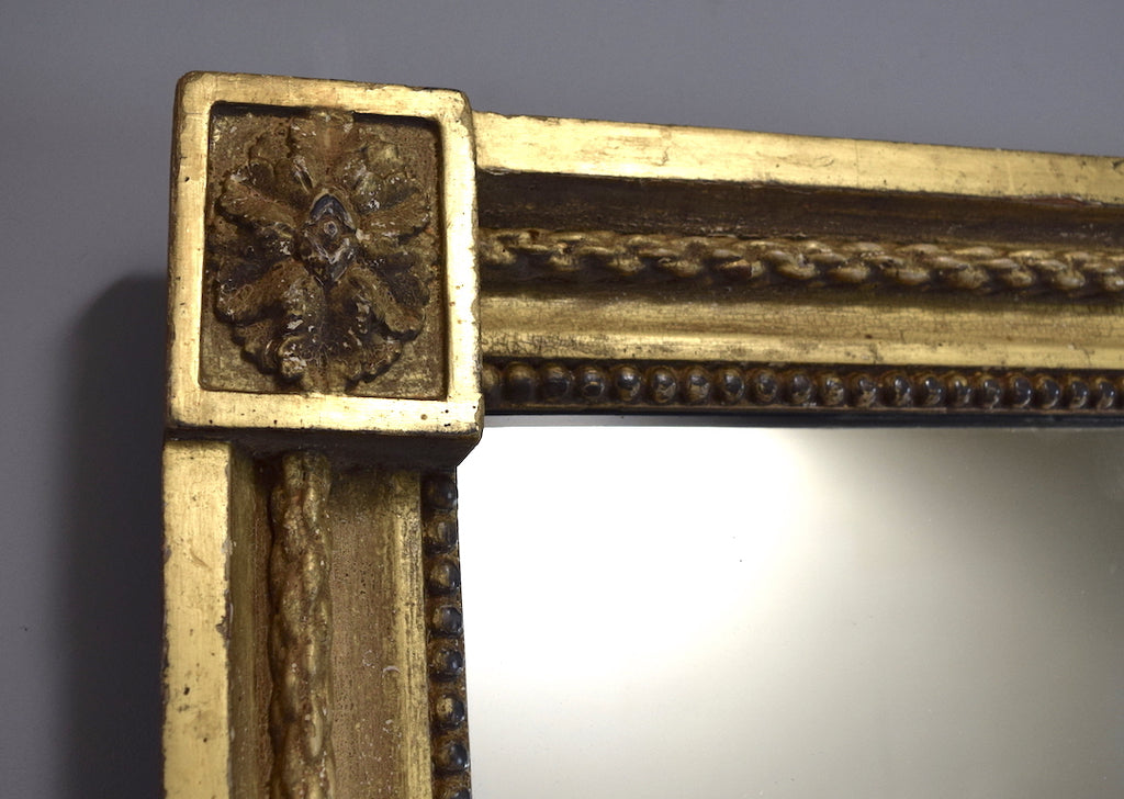 Early 19th Century English Carved Gilt Wood Mirror