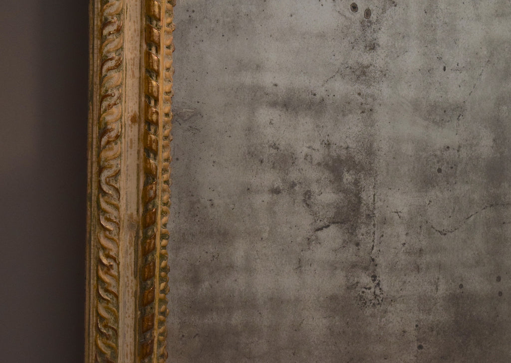 French Carved Giltwood Mirror
