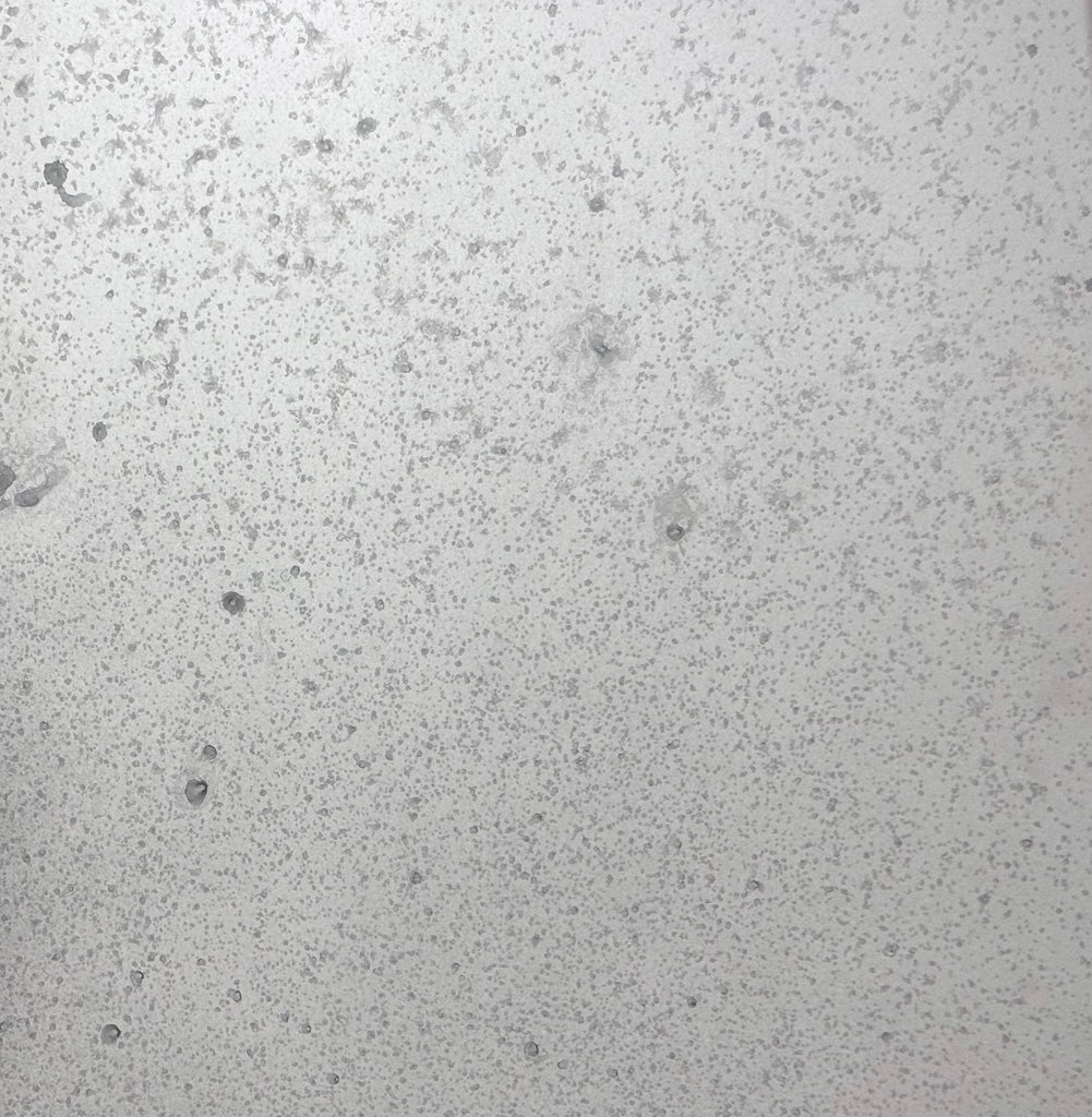 Speckled on Clear Sample
