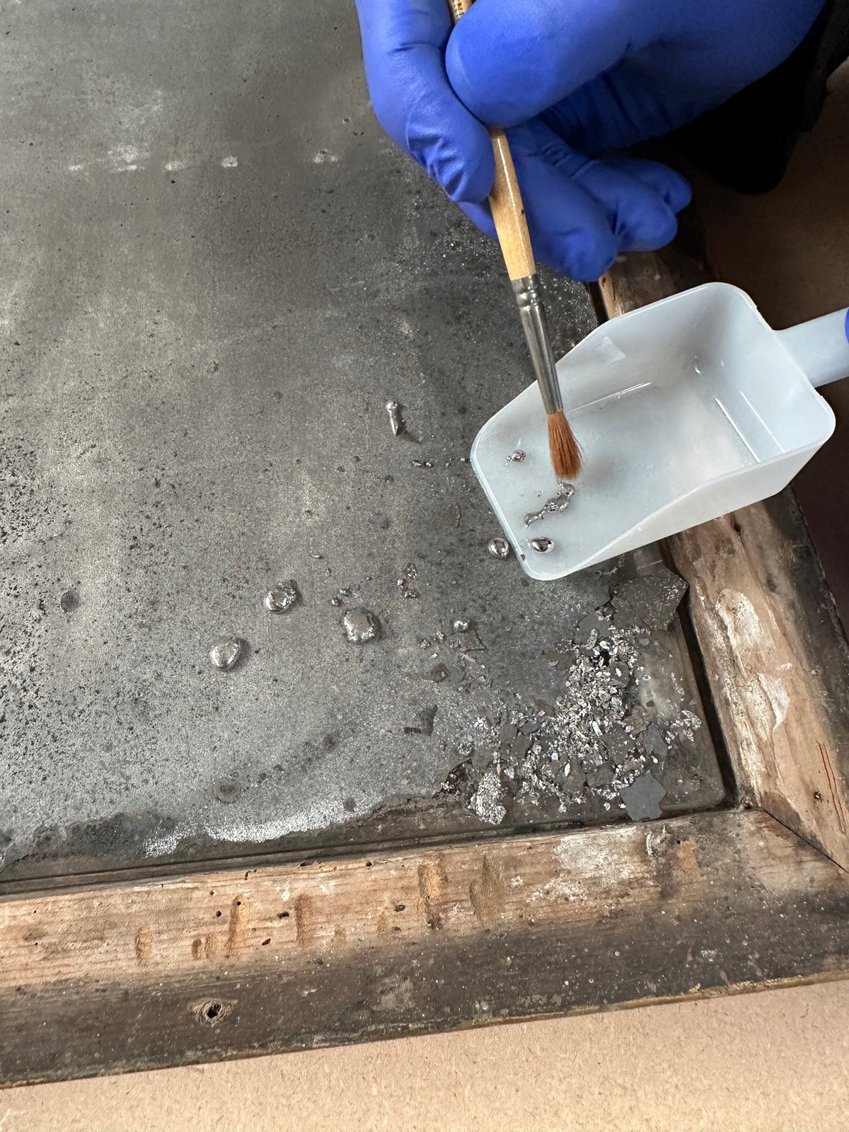 Mercury mirror conservation in the workshop