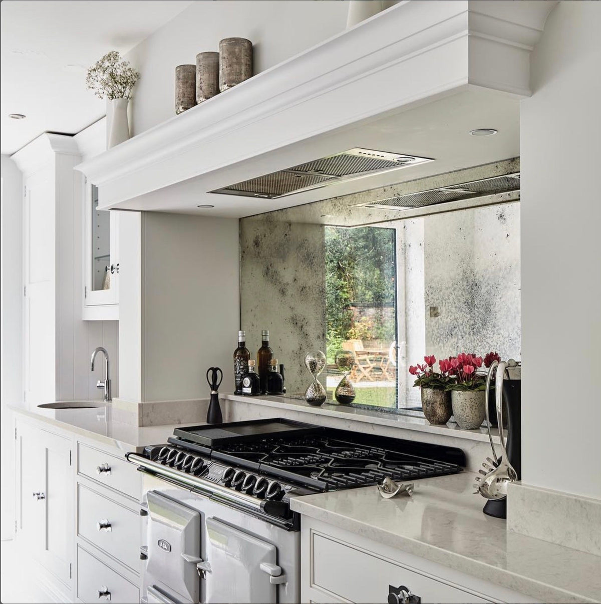 Antique mirror tiles and splashbacks